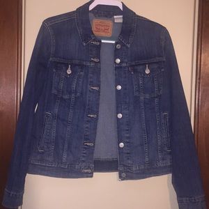 Levi’s Women Traditional Denim Jacket‼️The Classic